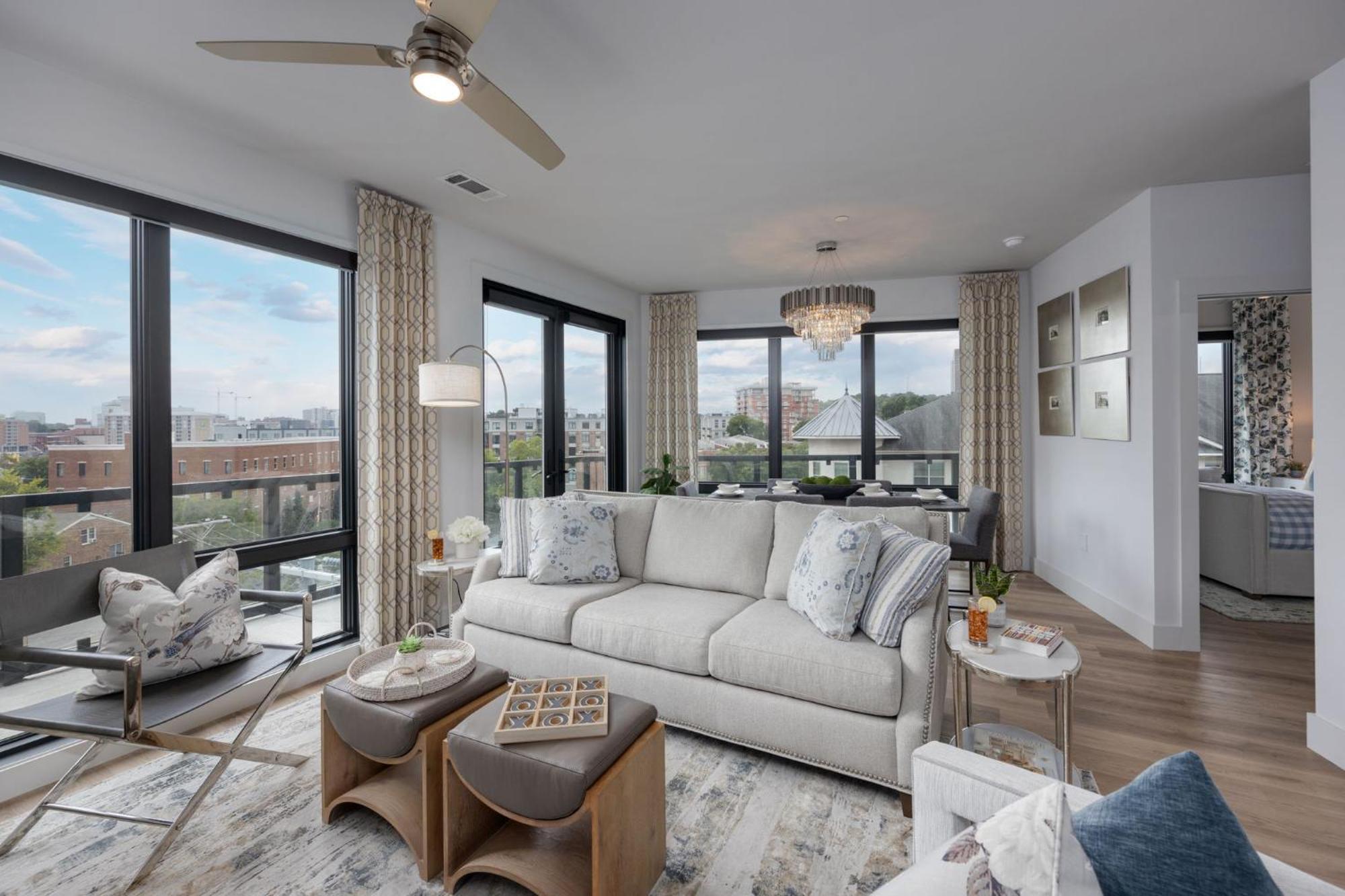 Apartamento Elegant Corner Penthouse With Private Balcony, Skyline Views, Pool, And Gym Nashville Exterior foto